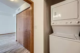 820 Emerald St, Saint Paul, MN 55114 - Photo 17