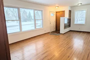 1306 12th St NW, Austin, MN 55912 - Photo 3