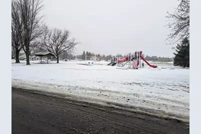 1306 12th Street NW, Austin, MN 55912 - Photo 33