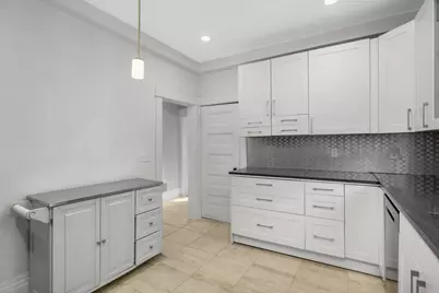 909 Marshall Avenue, Saint Paul, MN 55104 - Photo 17