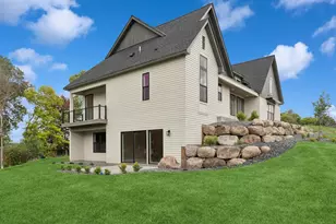 2706 Lakeview Ct, Little Canada, MN 55117 - Photo 67