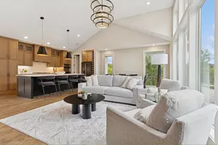 2706 Lakeview Ct, Little Canada, MN 55117 - Photo 27