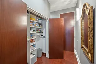 5601 Smetana Dr, Hopkins, MN 55343 - Photo 9