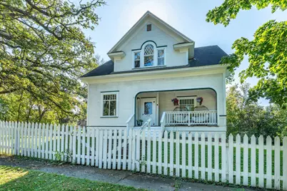 322 3rd Avenue SE, Pelican Rapids, MN 56572 - Photo 1