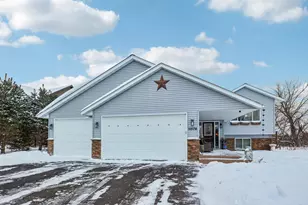 11576 Bristol Rd, Chisago City, MN 55013 - Photo 1