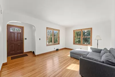 1285 Roselawn Avenue W, Roseville, MN 55113 - Photo 3