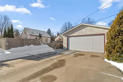 1285 Roselawn Avenue W, Roseville, MN 55113 - Photo 29