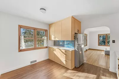 1285 Roselawn Avenue W, Roseville, MN 55113 - Photo 9