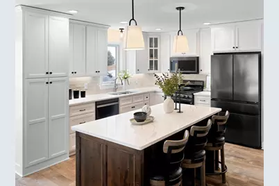 2524 Buchanan Lane S, Cambridge, MN 55008 - Photo 3