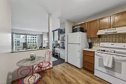 66 9th Street E #1313, Saint Paul, MN 55101 - Photo 5