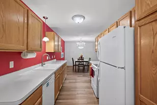 1324 Crown Oaks Dr, Spring Lake Park, MN 55432 - Photo 11