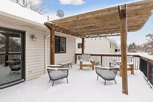 9392 Cortland Rd, Woodbury, MN 55125 - Photo 35