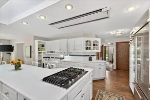 5512 Hillside Ct, Edina, MN 55439 - Photo 29