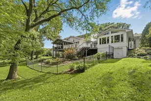 5512 Hillside Ct, Edina, MN 55439 - Photo 9