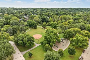 5512 Hillside Ct, Edina, MN 55439 - Photo 77