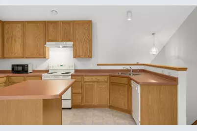 2820 Spy Glass Drive, Chaska, MN 55318 - Photo 3