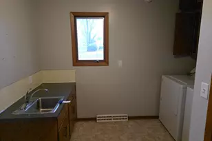 100 1st St E, Vernon Center, MN 56090 - Photo 15