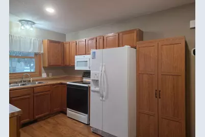 951 W Village Circle SE, Rochester, MN 55904 - Photo 27