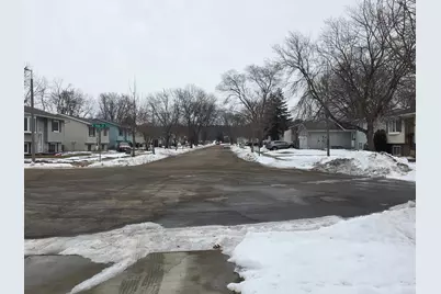 951 W Village Circle SE, Rochester, MN 55904 - Photo 35