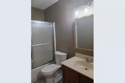 951 W Village Circle SE, Rochester, MN 55904 - Photo 5