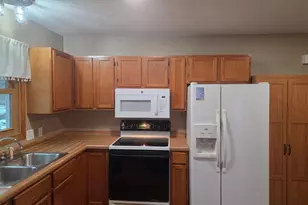 951 W Village Circle SE, Rochester, MN 55904 - Photo 3