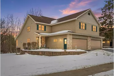 1482 Riverside Drive #1482, River Falls, WI 54022 - Photo 7