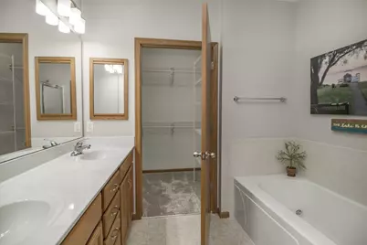 14587 Florissant Path #228, Apple Valley, MN 55124 - Photo 17