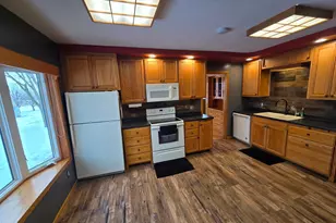 67632 440th St, Fairfax, MN 55332 - Photo 3