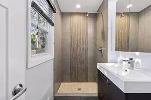 2465 Brunswick Ave N, Golden Valley, MN 55422 - Photo 37