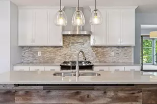 2465 Brunswick Ave N, Golden Valley, MN 55422 - Photo 13