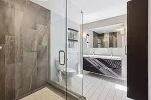 2465 Brunswick Ave N, Golden Valley, MN 55422 - Photo 39