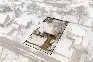 5731 Lancaster Pl NW, Rochester, MN 55901 - Photo 3