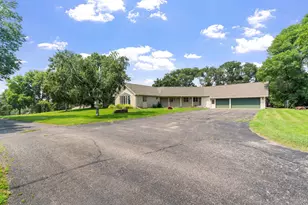 13200 Henning Cir NE, Prior Lake, MN 55372 - Photo 5