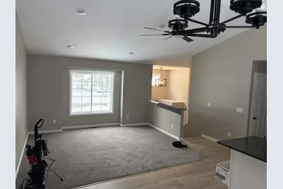 2718 16th Avenue E, North Saint Paul, MN 55109 - Photo 5