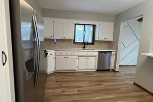 8925 Bass Creek Ct, Brooklyn Park, MN 55428 - Photo 5