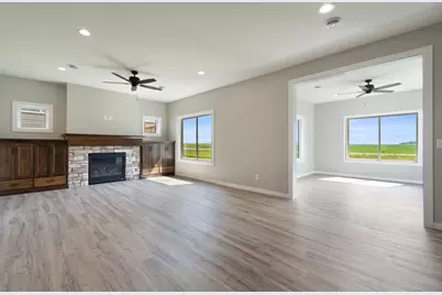 1534 9th Avenue SW, Hutchinson, MN 55350 - Photo 3