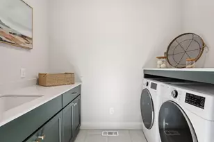 16737 47th Pl N, Plymouth, MN 55446 - Photo 9