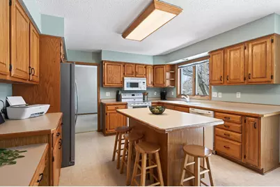 268 Shamrock Drive, Mahtomedi, MN 55115 - Photo 3