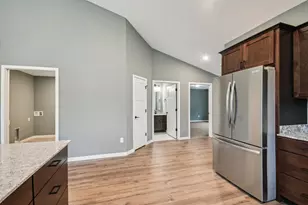 917 Gable St, Taylors Falls, MN 55084 - Photo 5