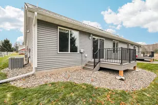 917 Gable St, Taylors Falls, MN 55084 - Photo 15