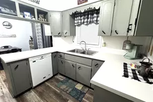 1210 Greenwood St E, Thief River Falls, MN 56701 - Photo 3