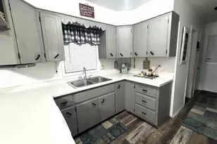 1210 Greenwood St E, Thief River Falls, MN 56701 - Photo 5