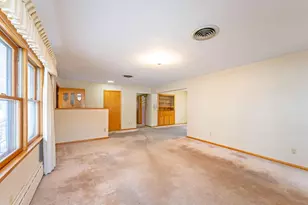 1228 S Ramsey St, Blue Earth, MN 56013 - Photo 5