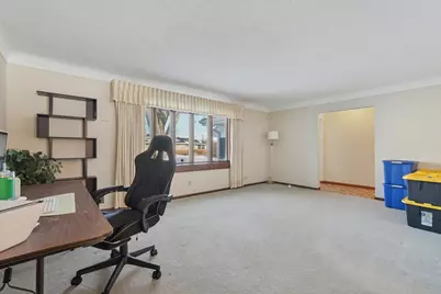 272 Roma Avenue, Roseville, MN 55113 - Photo 9