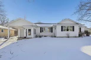 272 Roma Ave, Roseville, MN 55113 - Photo 1