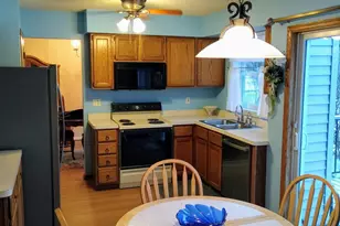 2446 Pond Ave E, Maplewood, MN 55119 - Photo 5