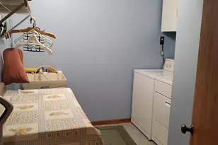 2446 Pond Ave E, Maplewood, MN 55119 - Photo 13