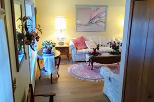 2446 Pond Ave E, Maplewood, MN 55119 - Photo 5