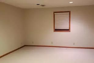 2446 Pond Ave E, Maplewood, MN 55119 - Photo 11