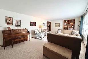 1502 Indian Hill Rd, Worthington, MN 56187 - Photo 3